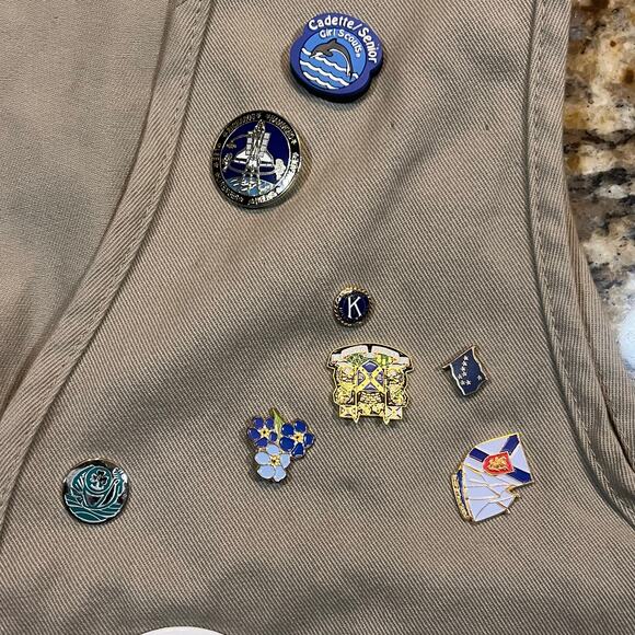 Vintage Girl Scouts Vest Small with Patches & Pins 2000s Collection Camp Badges - Picture 2 of 7